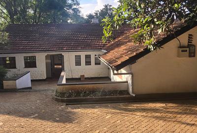 5 Bed Townhouse with En Suite in Lavington