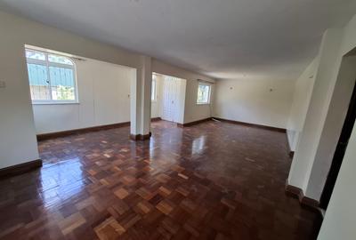 4 Bed House with En Suite in Kilimani - 2