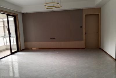 Serviced 2 Bed Apartment with En Suite at Riverside