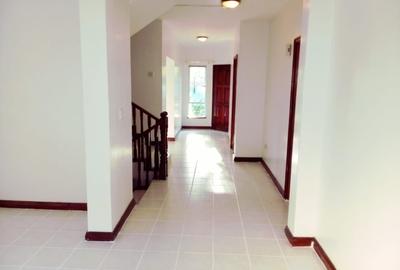4 Bed Townhouse with En Suite in Lower Kabete