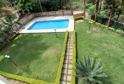 3 Bed Apartment with En Suite in Brookside