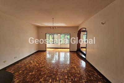 5 Bed House with En Suite in Nyari