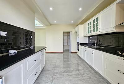 2 Bed Apartment with En Suite in Nyali Area - 4