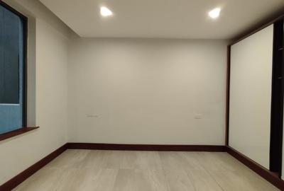 2 Bed Apartment with En Suite in Rhapta Road