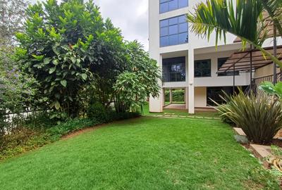 6 Bed Townhouse with En Suite in Nyari