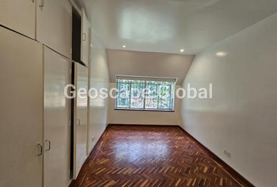 4 Bed House with En Suite in Muthaiga - 3