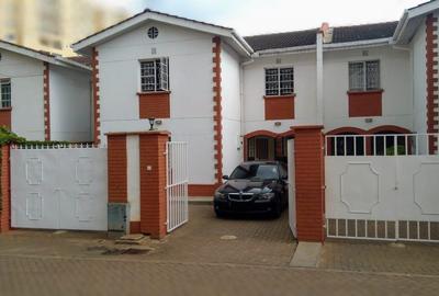5 Bed Townhouse with En Suite at Lavington