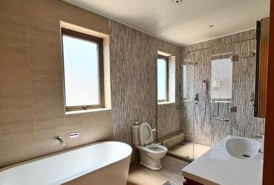 4 Bed Townhouse with En Suite in Kileleshwa