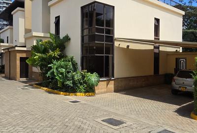 5 Bed Townhouse with En Suite at Off Gitanga Road