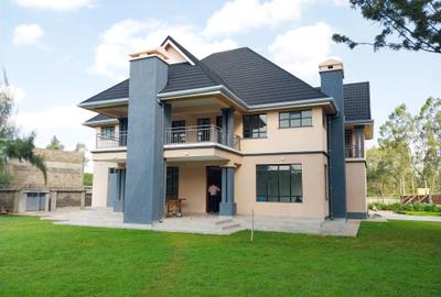 5 Bed Townhouse with Staff Quarters in Garden Estate