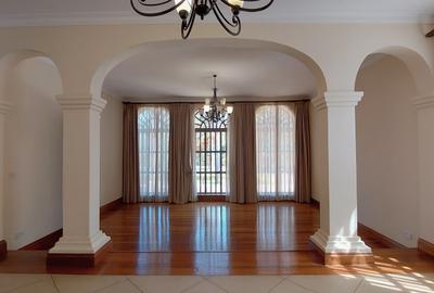 5 Bed House with En Suite in Thigiri