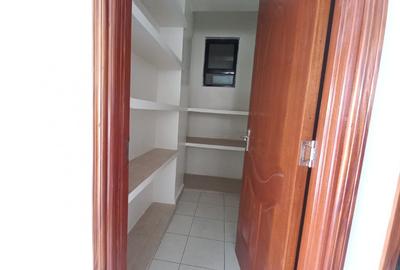 3 Bed Apartment with En Suite in Parklands