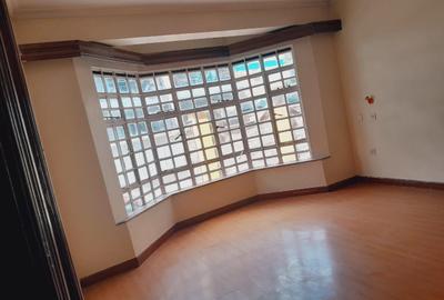 3 Bed Apartment with En Suite in Kilimani
