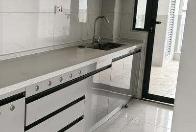 2 Bed Apartment with En Suite at Westlands Road - 3