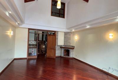 5 Bed House with En Suite in Lavington