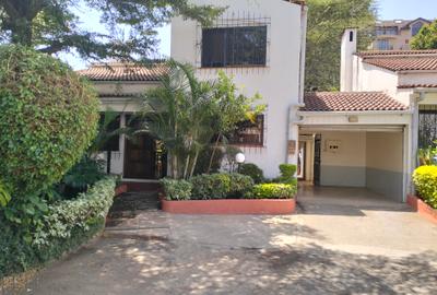 4 Bed Townhouse with En Suite in Kilimani - 2