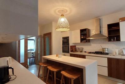 5 Bed Townhouse with En Suite in Lavington - 4