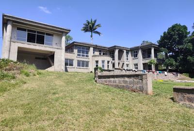 5 Bed House with En Suite in Runda - 3