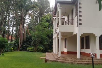 6 Bed Villa with En Suite in Runda - 2
