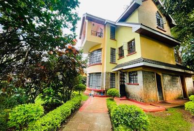 Serviced 2 Bed Apartment with En Suite in Rosslyn - 4