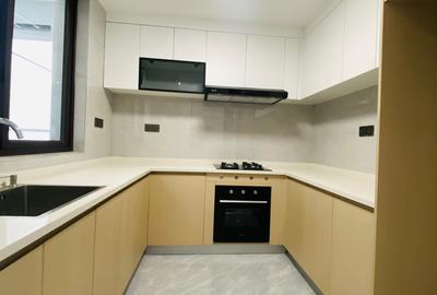 2 Bed Apartment with Swimming Pool in Riverside - 4