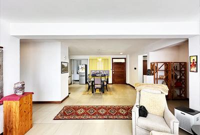 4 Bed Apartment with Swimming Pool in Parklands
