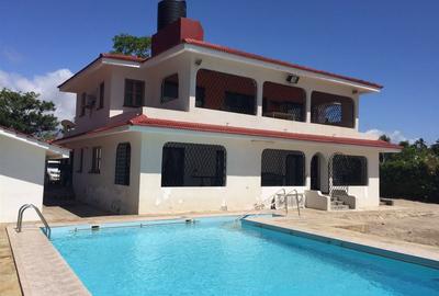 3 Bed House with Swimming Pool in Kilifi County