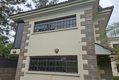 Serviced 2 Bed Apartment with En Suite at Off Ruaka Road