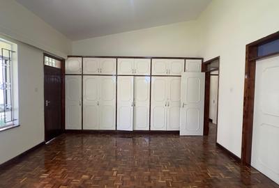 5 Bed Townhouse with En Suite at Kilimani - 4