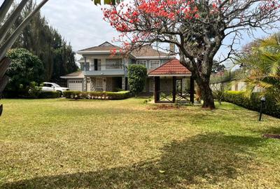 5 Bed House with En Suite in Runda - 2