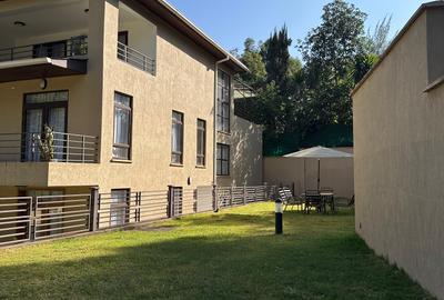 5 Bed Townhouse with En Suite at Lavington - 4
