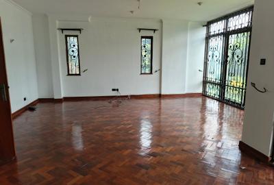 4 Bed Townhouse with En Suite at Lavington