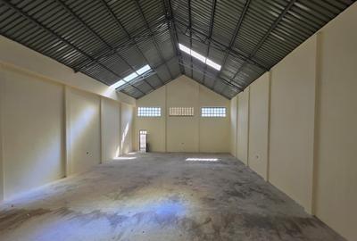 5,000 ft² Warehouse with Parking in Mlolongo - 2