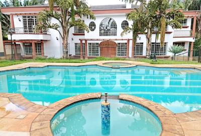 5 Bed House with En Suite at Nyari