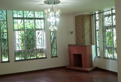 5 Bed Villa with En Suite in Lavington - 3