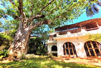 3 Bed Villa with En Suite in Diani