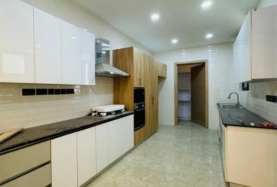 4 Bed Apartment with En Suite at Spring Valley