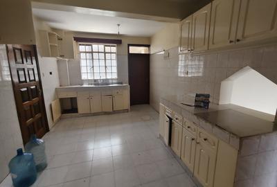 3 Bed Apartment with En Suite in Lavington