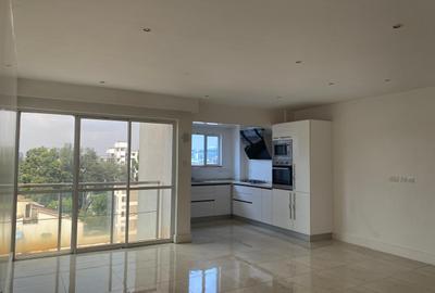 2 Bed Apartment with En Suite in Westlands Area