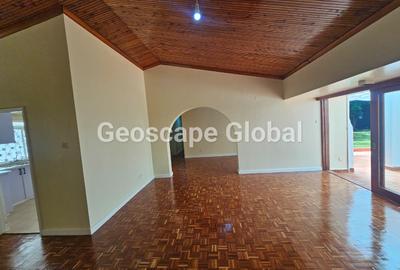 4 Bed House with En Suite in Nyari - 4