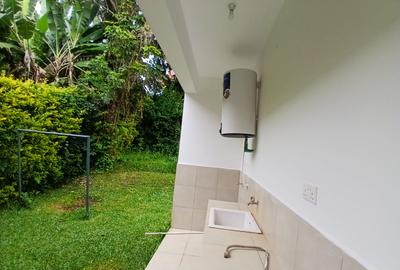 4 Bed House with En Suite in Runda