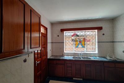 3 Bed Apartment with Parking in Riverside - 4