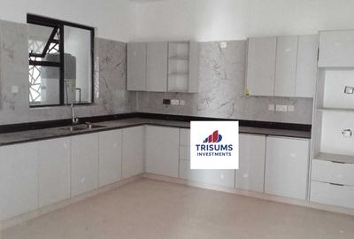 4 Bed Apartment with En Suite in Spring Valley - 3