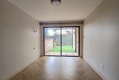 5 Bed Townhouse with En Suite at Lavington - 4
