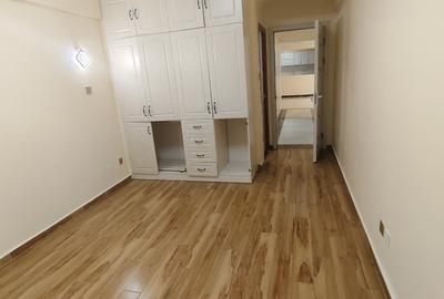 2 Bed Apartment with Gym in Kilimani - 2