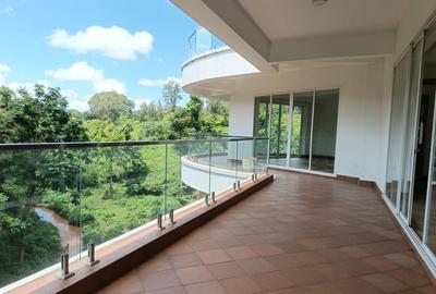 4 Bed Apartment with En Suite at City Park Drive