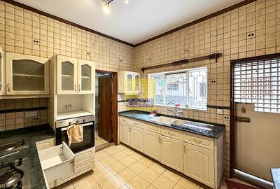 4 Bed Apartment in Parklands