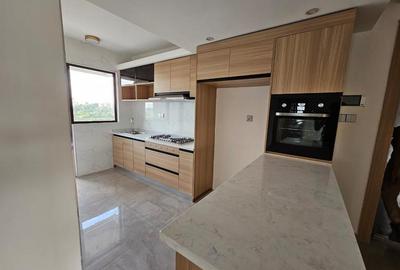 3 Bed Apartment with En Suite at Riverside