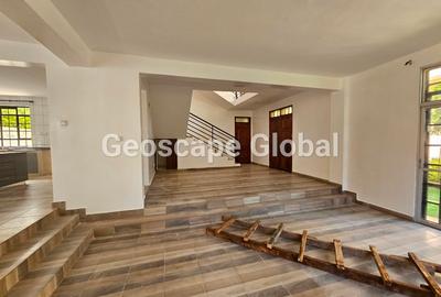 5 Bed Townhouse with En Suite in Kyuna - 3