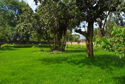 5 Bed House with En Suite in Runda - 3
